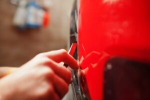 Windshield stress cracks in Miami, Florida